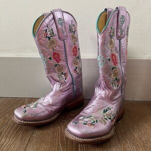 Macie Bean Kid's Pink Metallic Rose Garden Square Toe Boot
SZ 13 girls